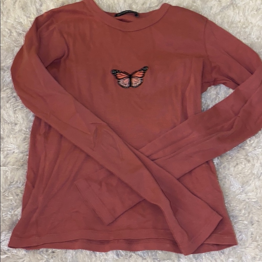 BRANDY MELVILLE BUTTERFLY LONG SLEEVE TOP🦋🦋🦋🦋